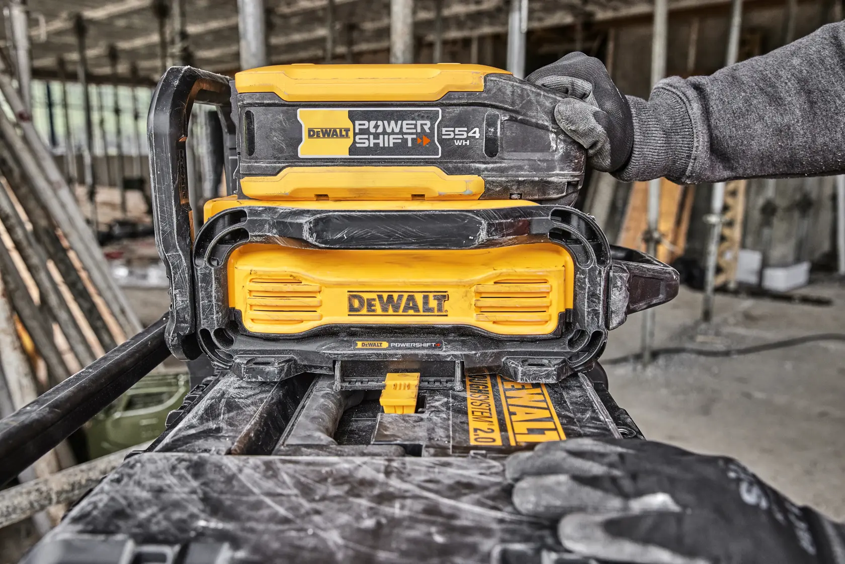 POWERSHIFT™ 550 W-os töltő