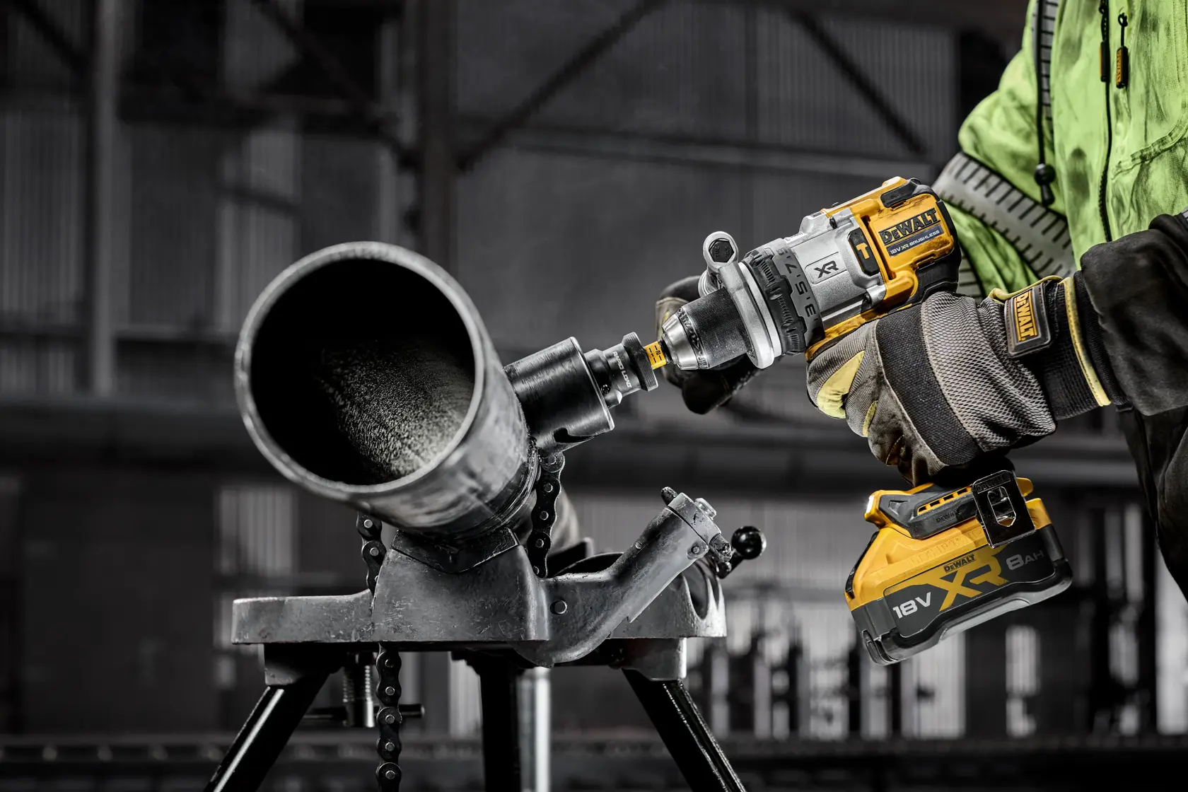 18V XR prémium szénkefe nélküli ütvefúró-csavarozó - 1 × 8,0 Ah-s akkumulátor