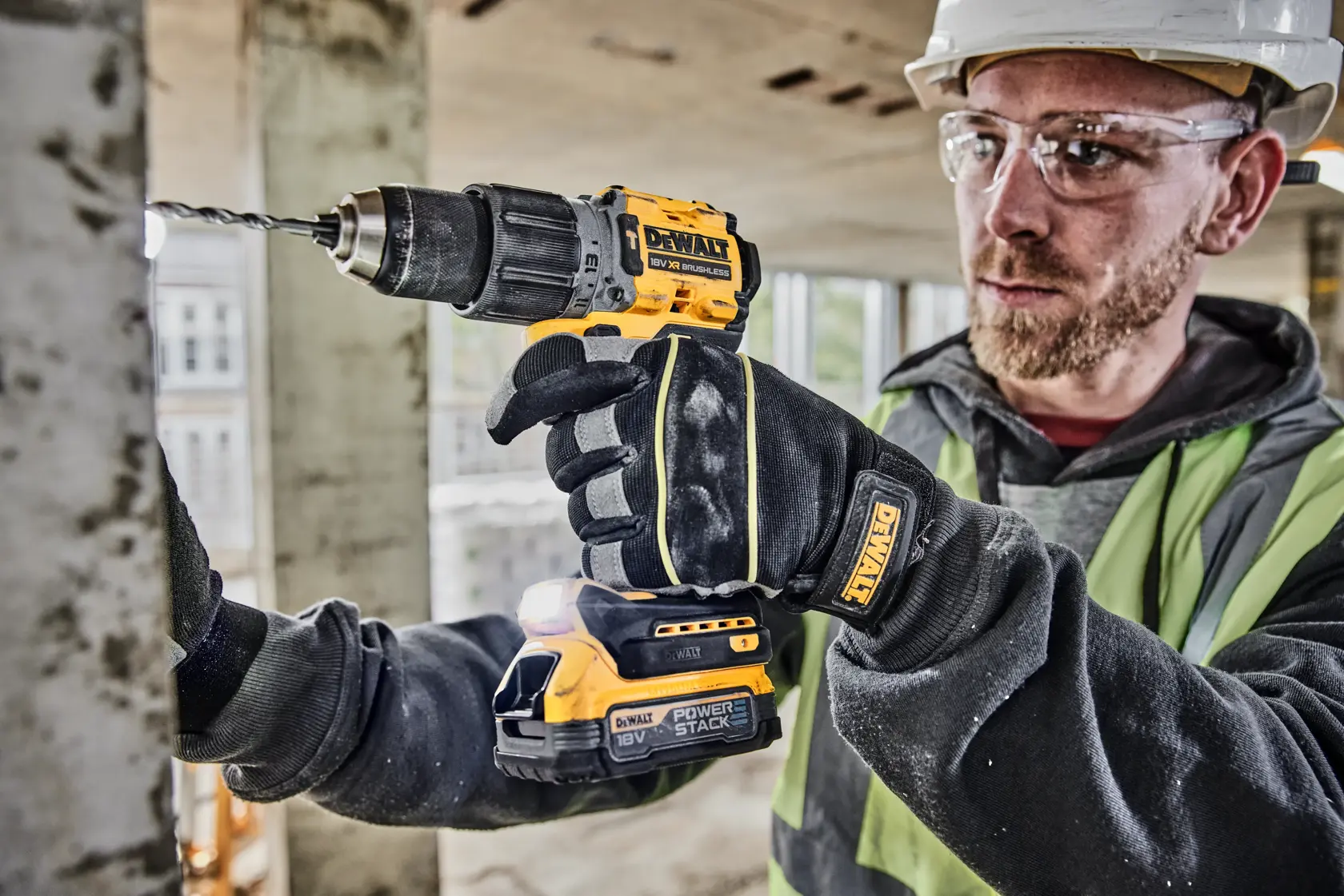 DEWALT 18V XR ütvefúró-csavarozó szénkefe nélküli (csak gép)