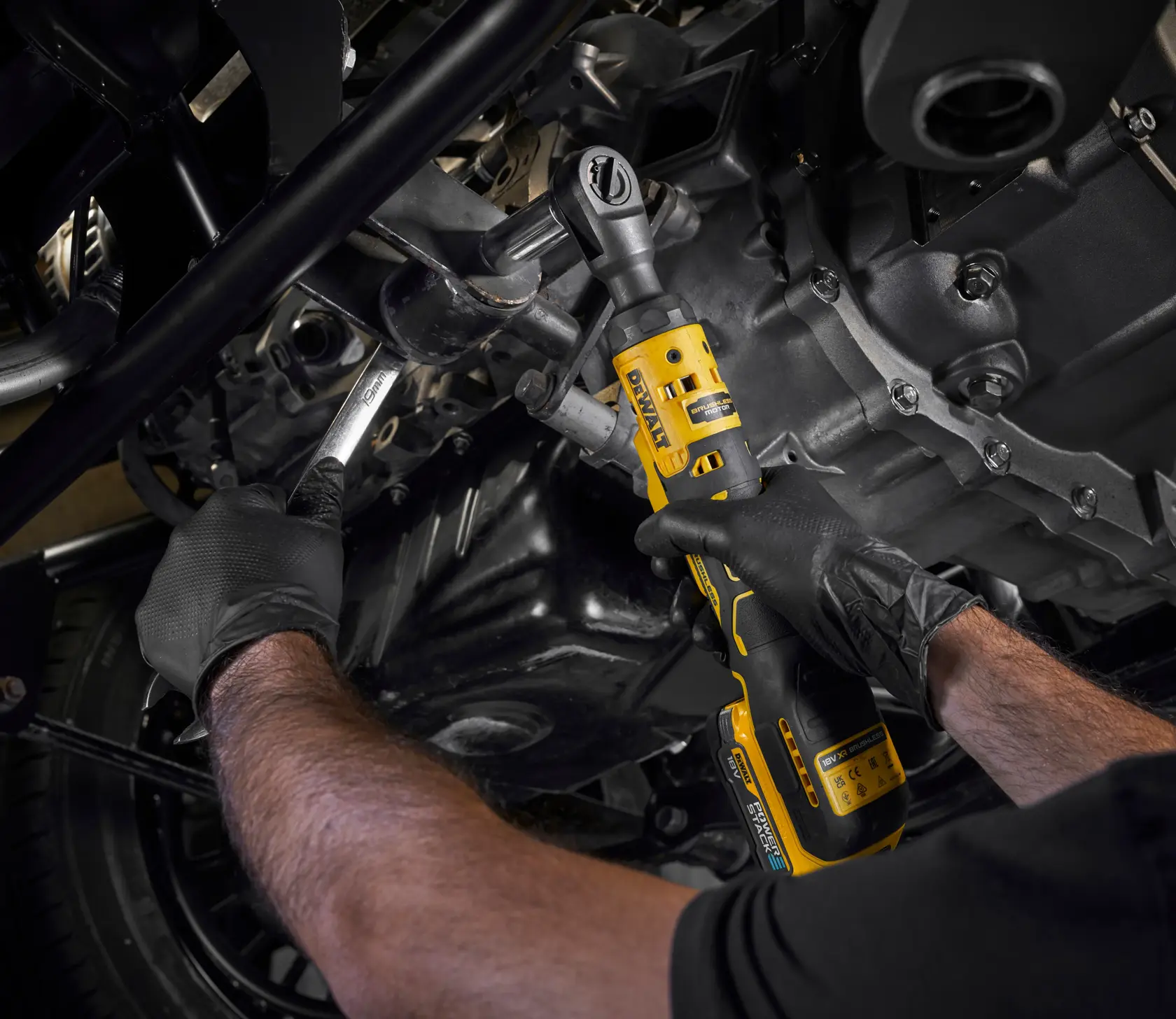18V XR Li-ion kefe nélküli racsnis csavarkulcs 3/8", akkumulátor, töltő nélkül
