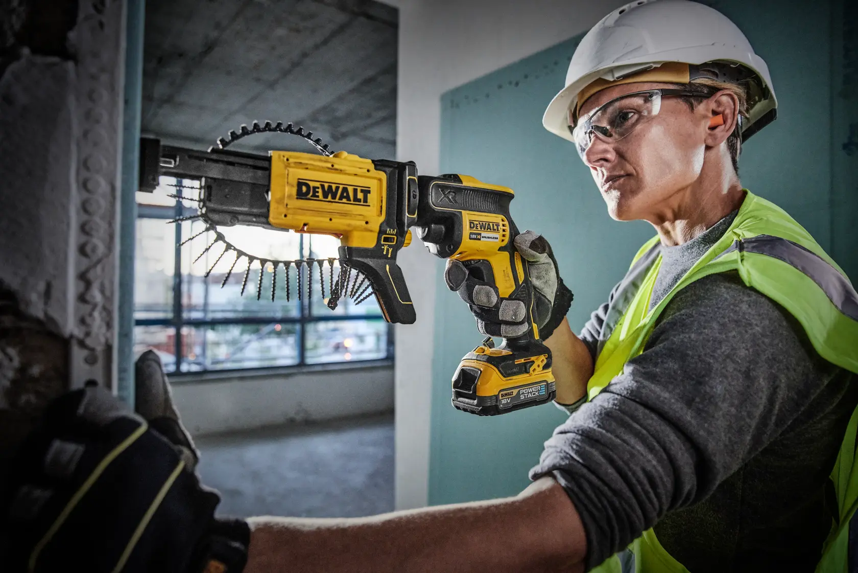 18V XR Li-Ion gipszkartoncsavarozó 1 × POWERSTACK 1,7 Ah akkumulátorral töltő nélkül