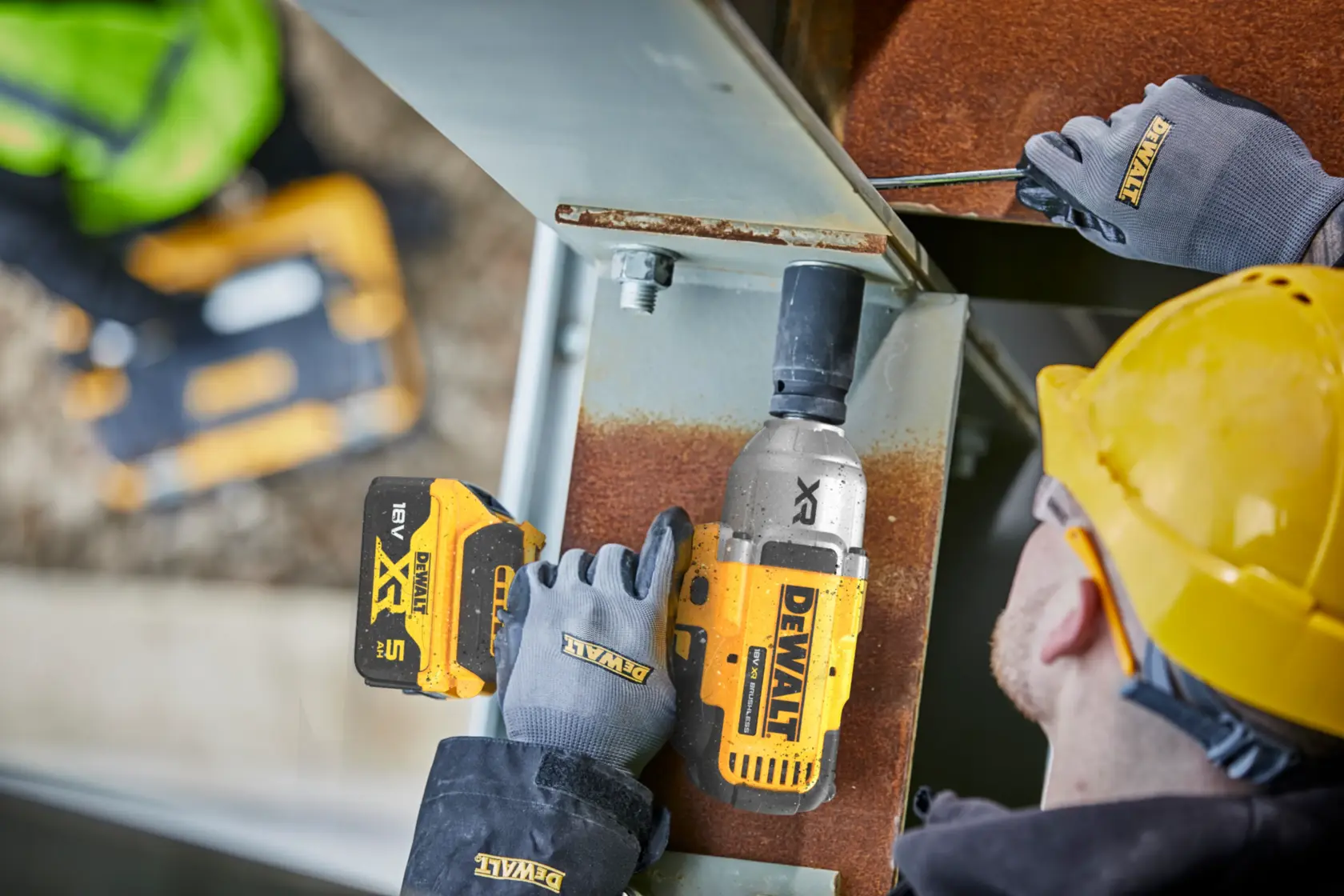 DEWALT 18V XR ütvecsavarozó 1/2", nagy nyomaték, szénkefe nélküli, hog ring (gyűrűs rögzítés), csak gép