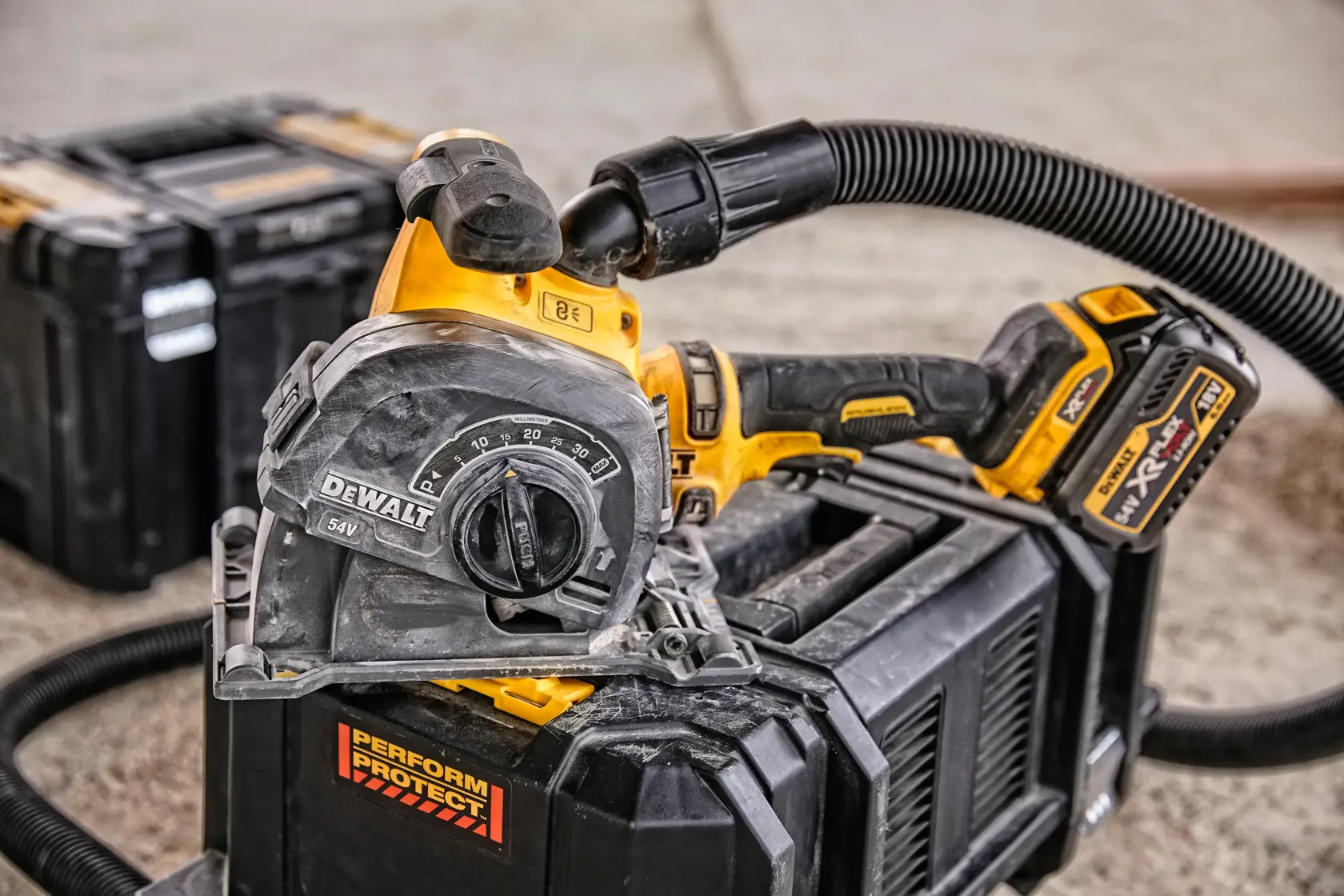 54V XR FLEXVOLT XR Falhoronymaró - 2 × 6AH