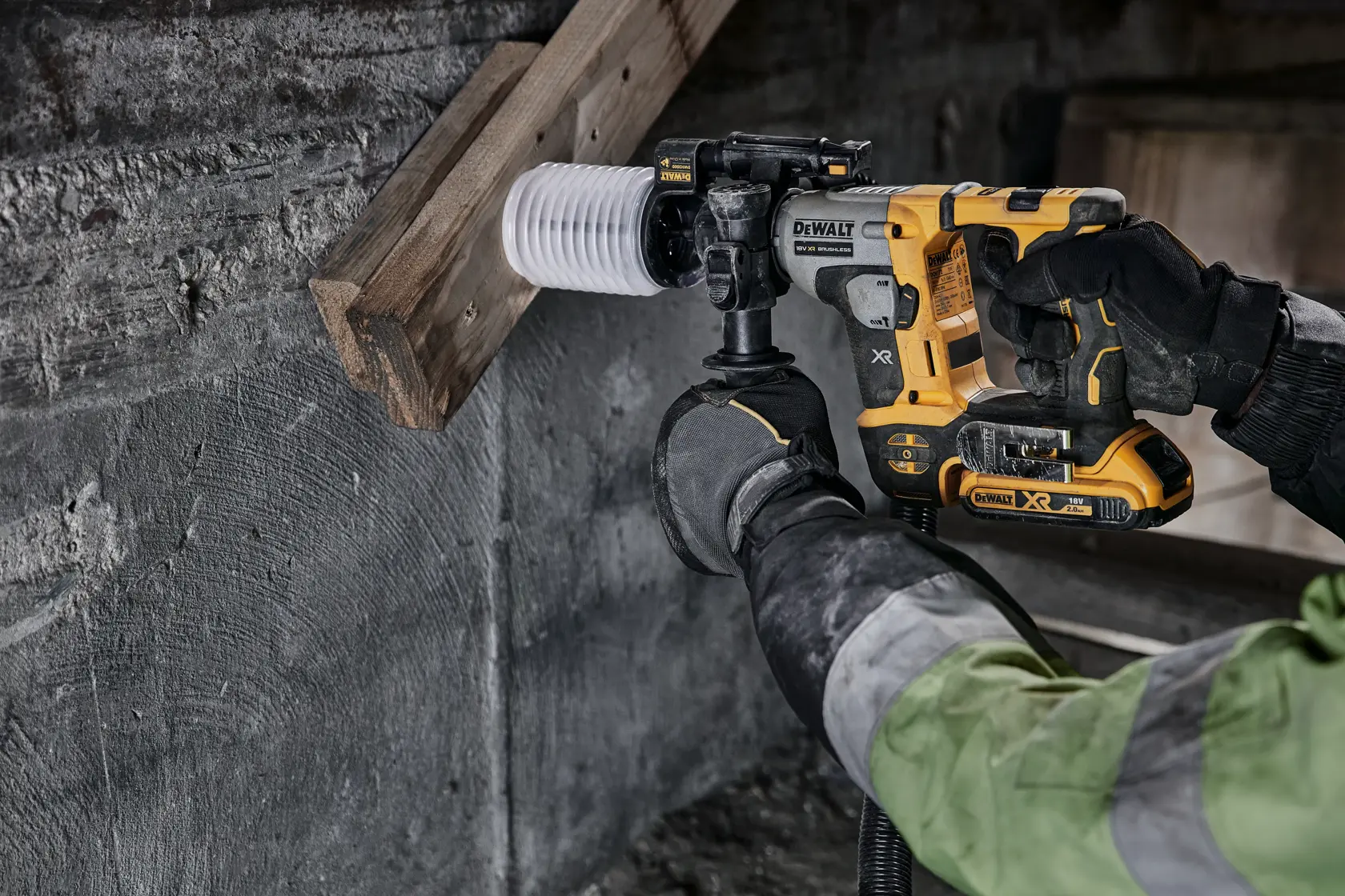 18V XR SDS-Plus fúrókalapács akku, töltő, koffer nélkül