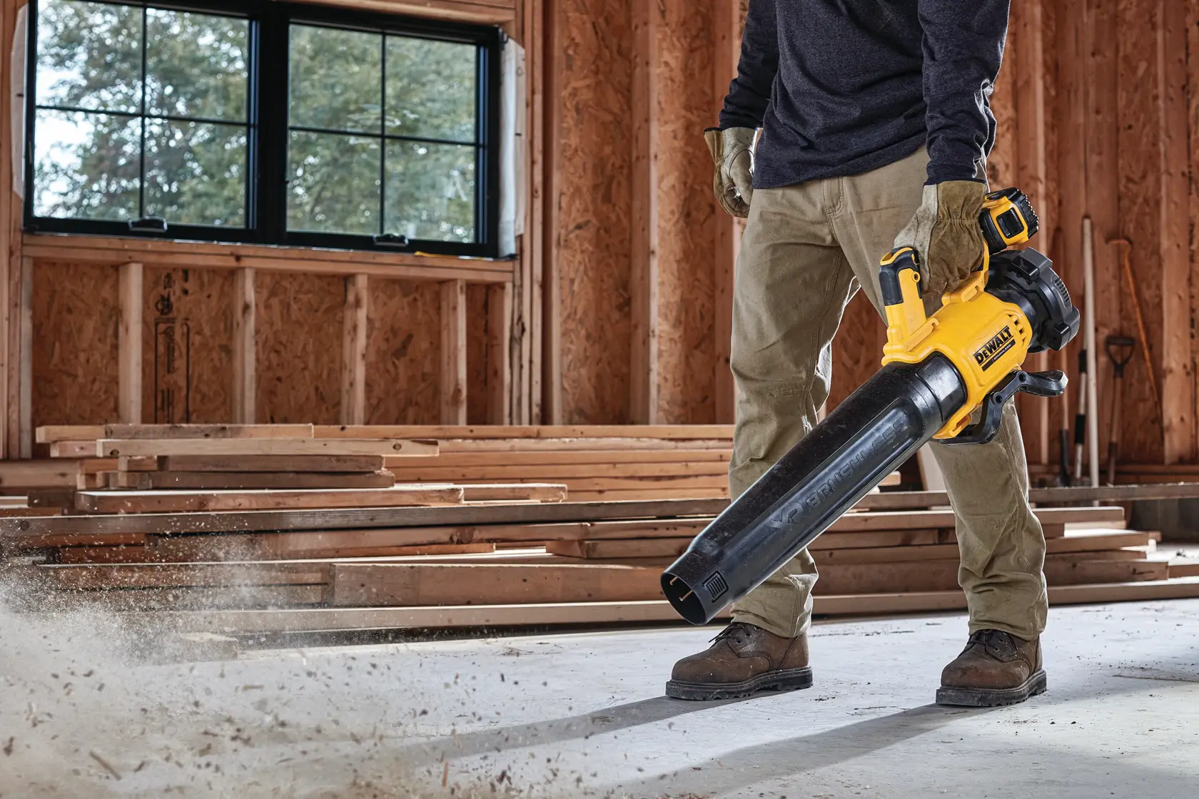 DEWALT® 18 V-os XR® szénkefe nélküli lombfúvó (csak szerszám)