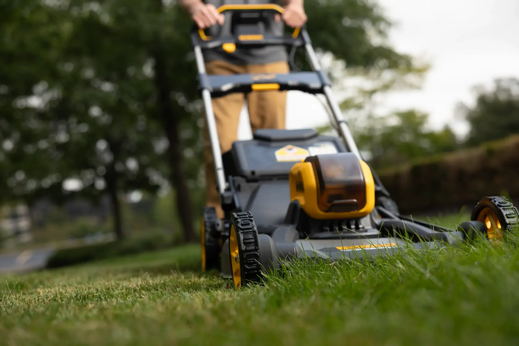 54V XR FLEXVOLT Kézi fűnyíró - csak a szerszámot tartalmazza.