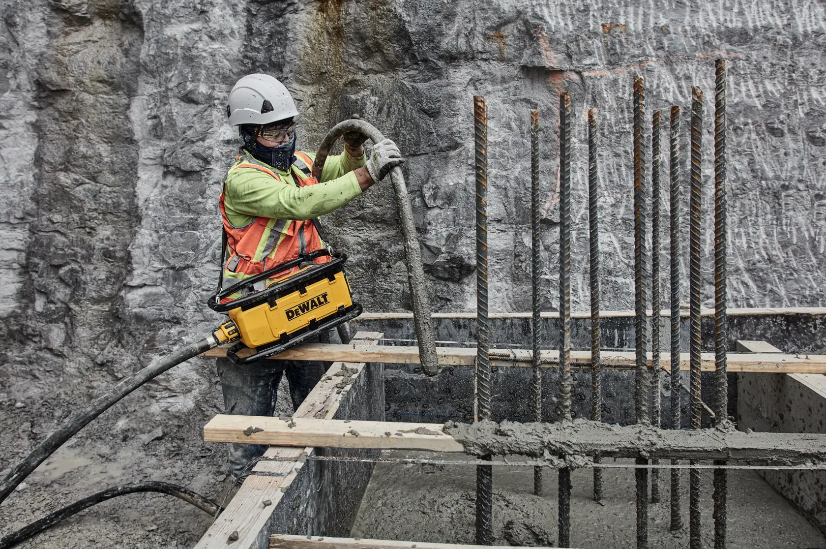 DEWALT POWERSHIFT betonvibrátor