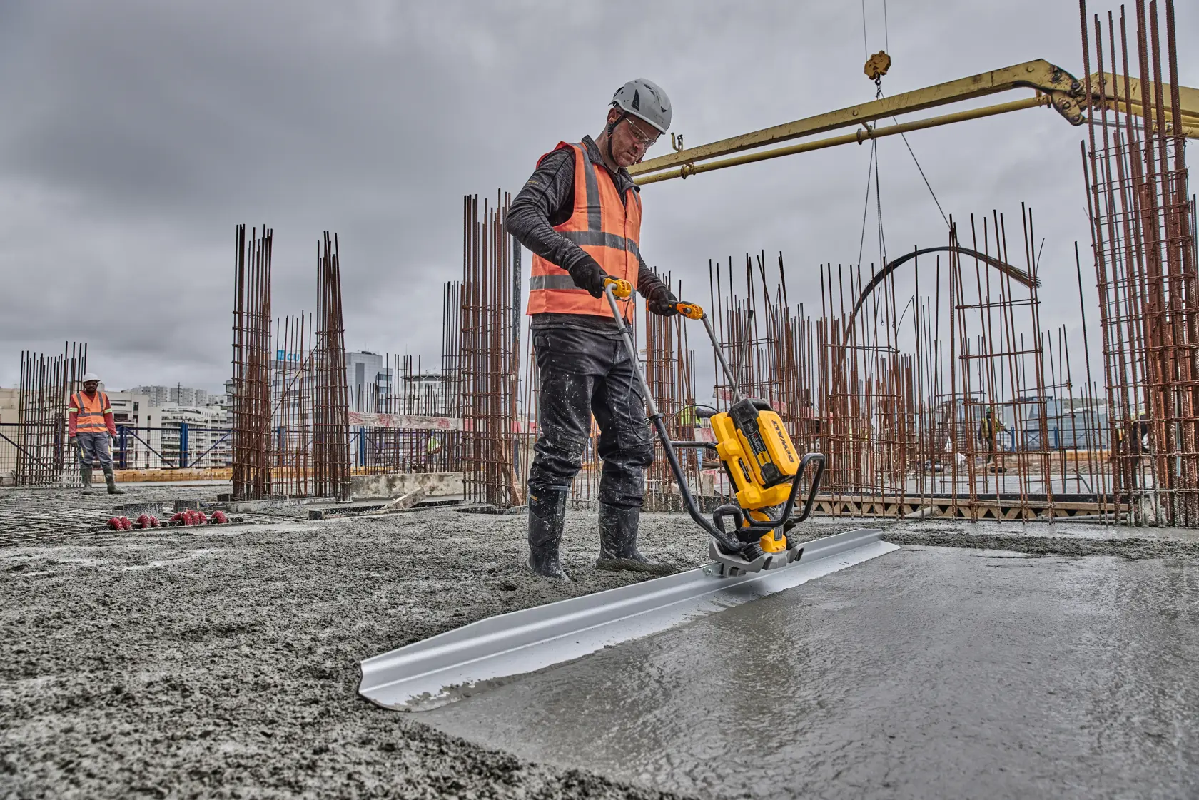 DEWALT POWERSHIFT VIBRÁCIÓS LEHÚZÓLAP