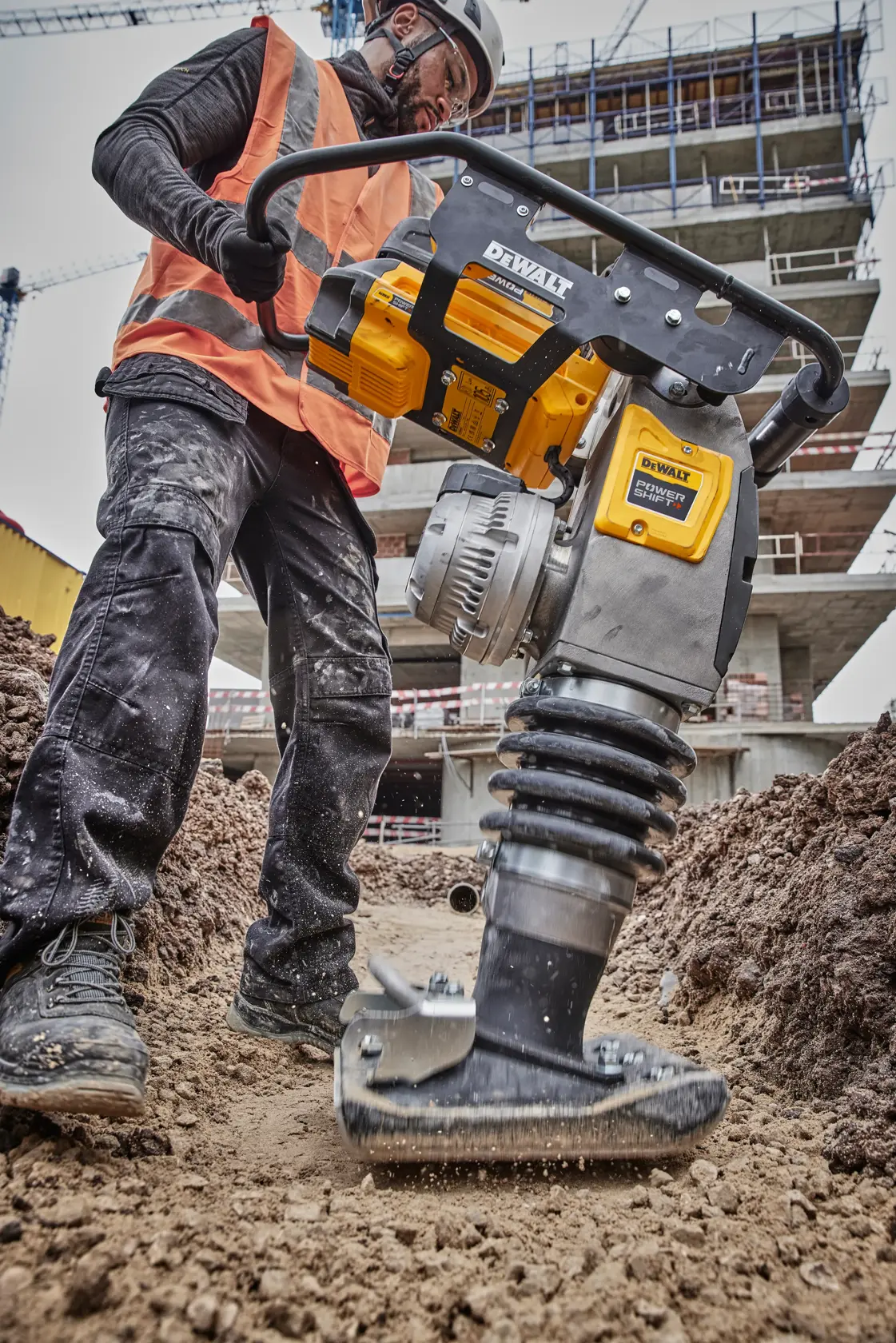 DEWALT POWERSHIFT VIBRÁCIÓS LEHÚZÓLAP