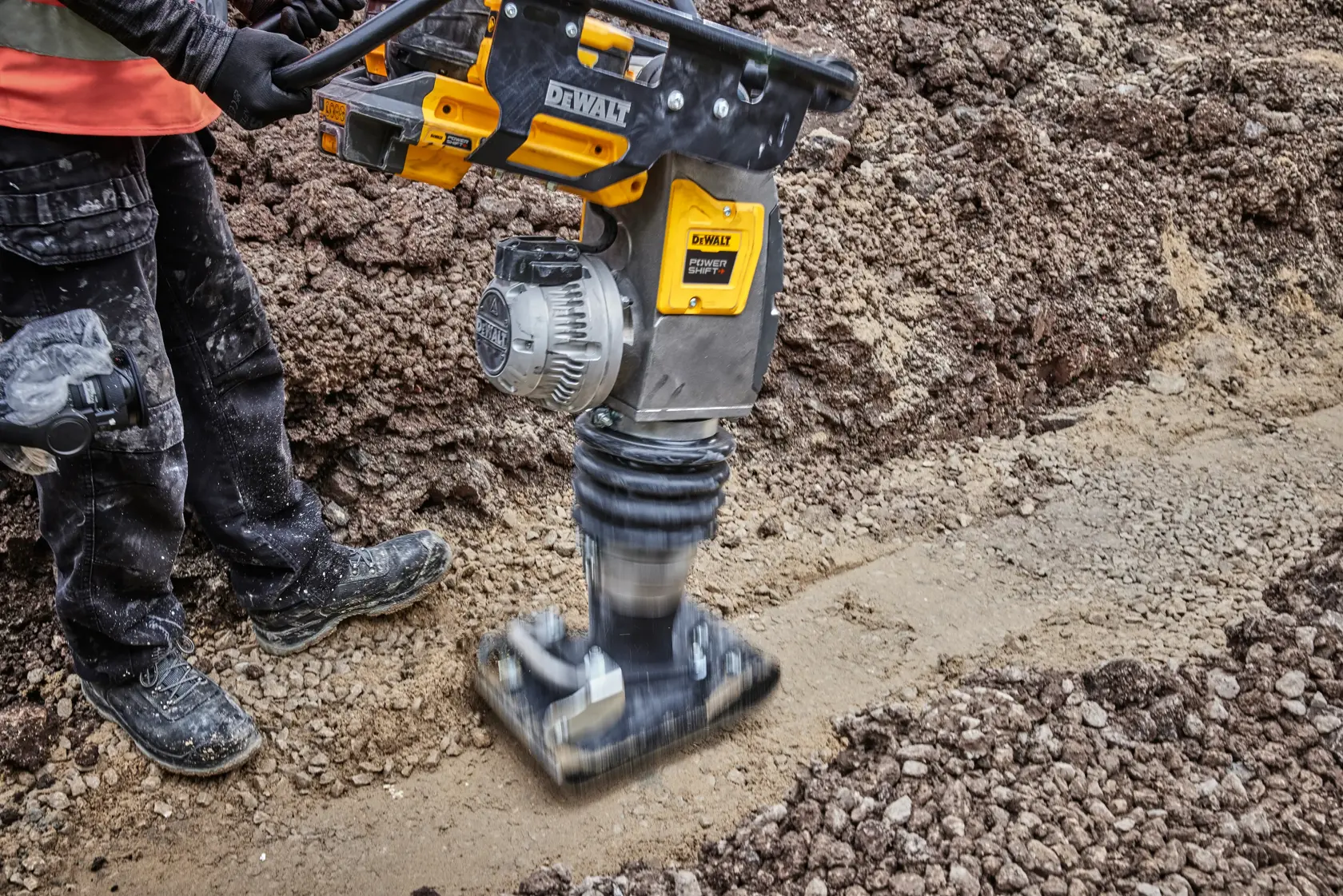 DEWALT POWERSHIFT VIBRÁCIÓS LEHÚZÓLAP