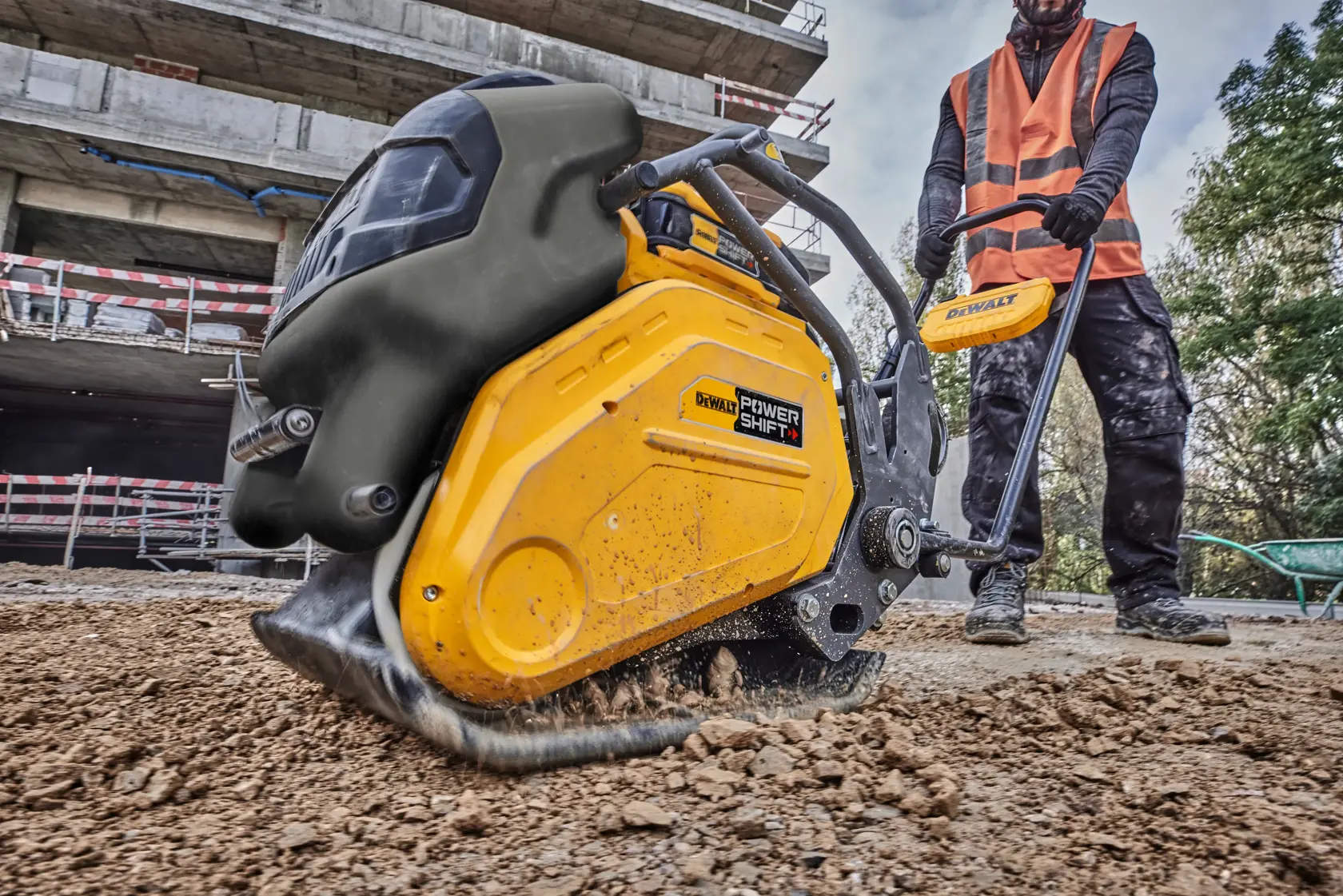 DEWALT POWERSHIFT LAPVIBRÁTOR