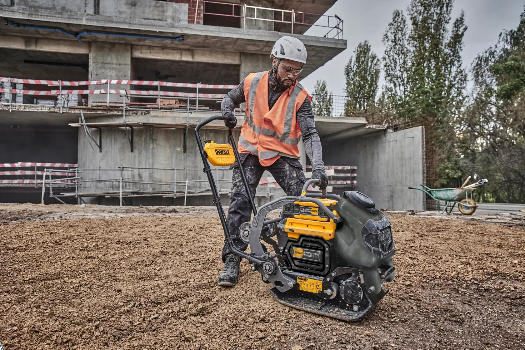 DEWALT POWERSHIFT LAPVIBRÁTOR