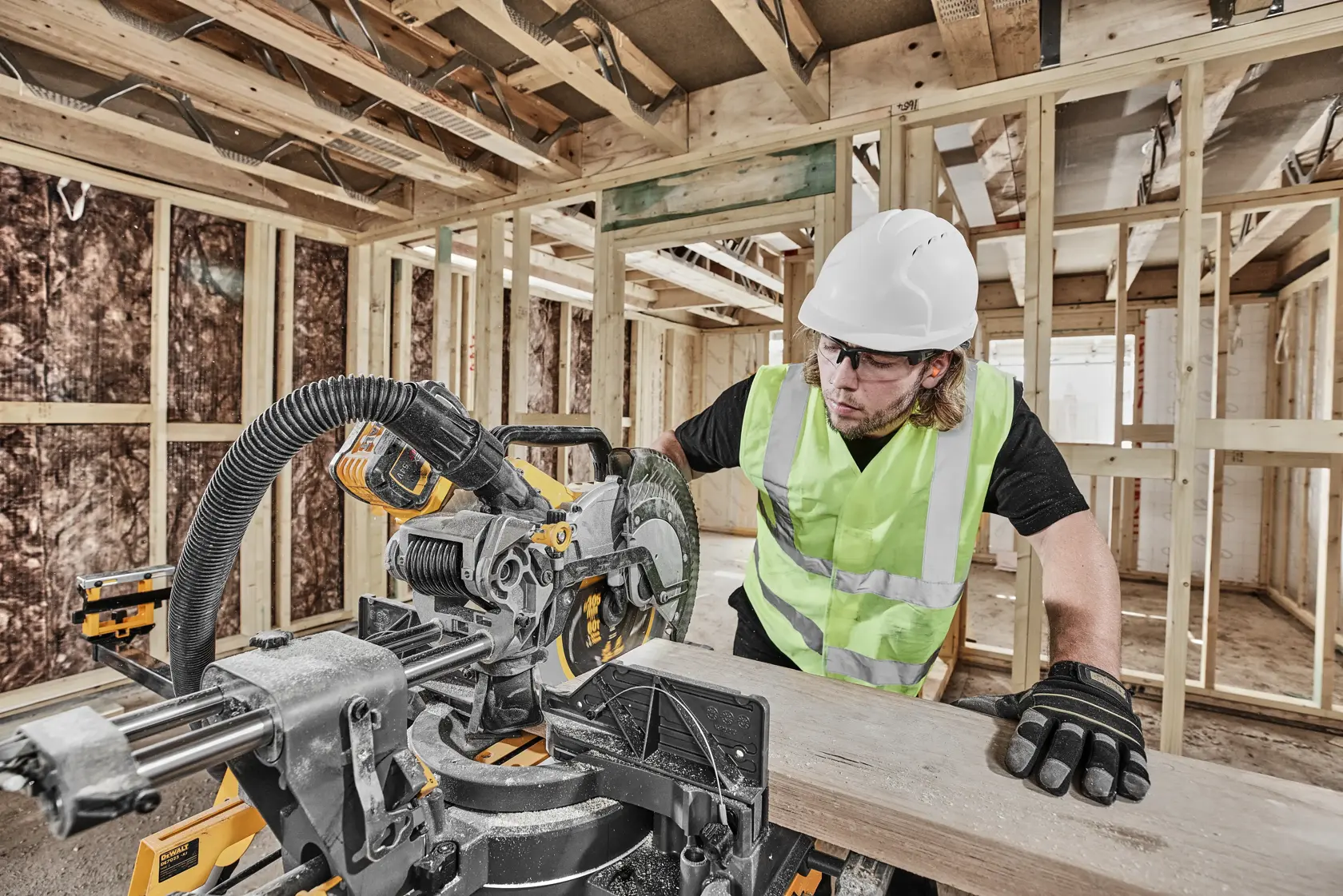 DEWALT® 54V XR® FLEXVOLT® 305 mm-es gérvágó fűrész (csak szerszám)