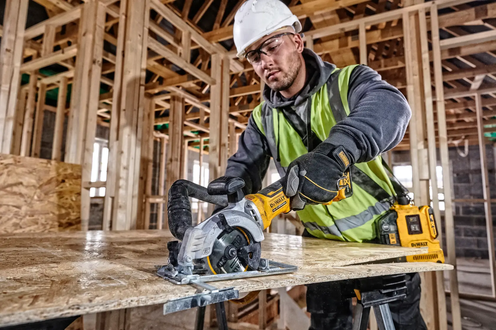 DEWALT CONSTRUCTION 115 mm × 9,5 mm 24 T körfűrészlap