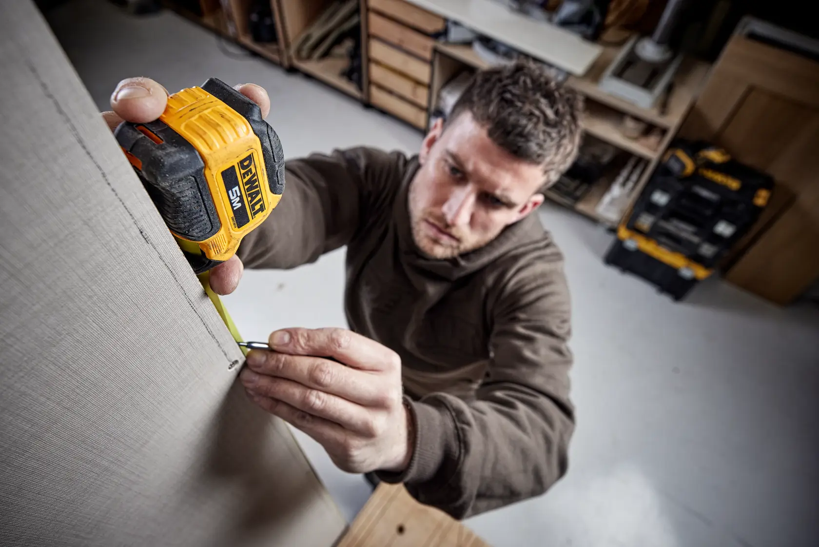 DEWALT® Compact Series 5M (28mm Wide) Mérőszalag